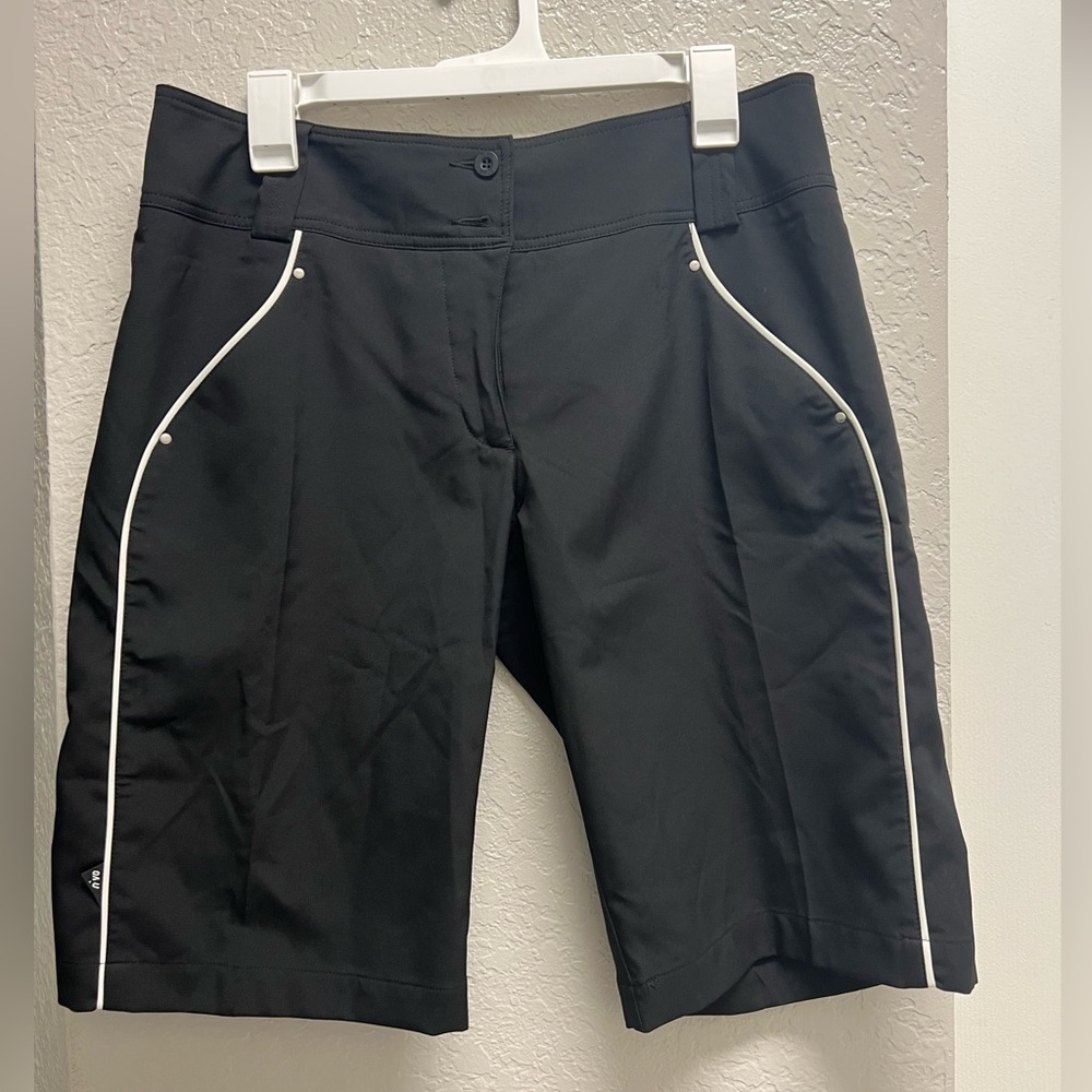 NWT Nivo by Lanctôt Women’s Black Cool Comfort Bermuda Golf Shorts Size 10